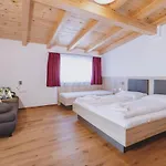 Sulzer By We Rent, Summercard Included Apartment